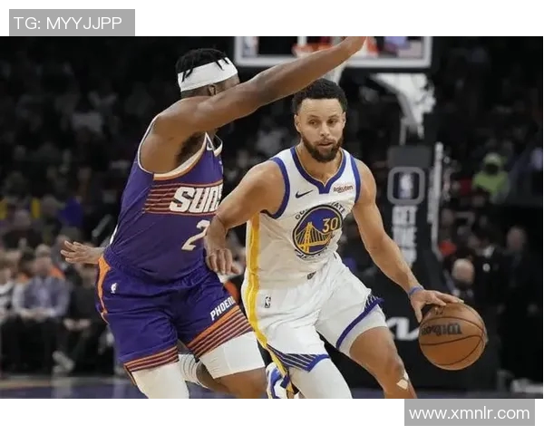 勇士与雄鹿激战正酣直播中精彩瞬间不容错过快来一起见证篮球盛宴